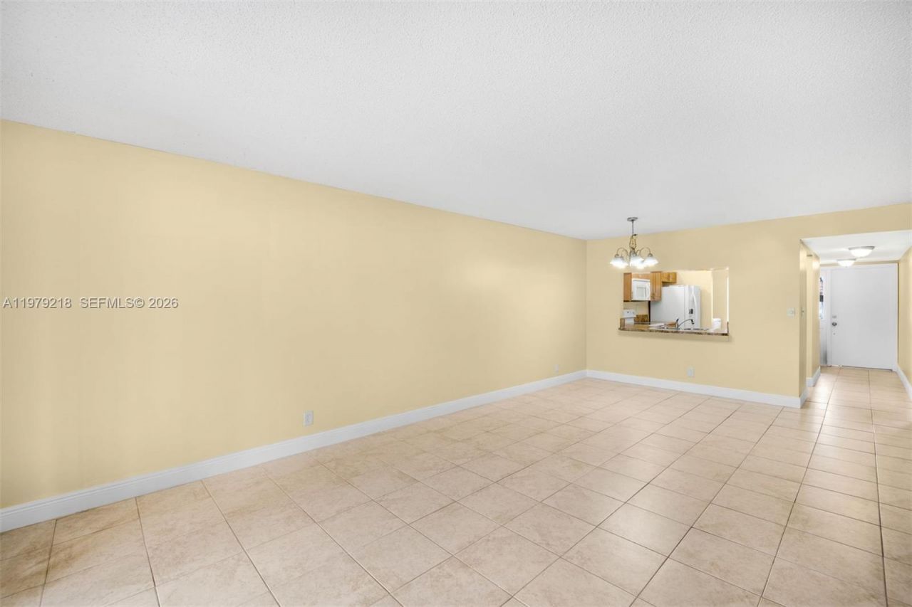 35 Cortez Way , Unit 1-43, Davie, FL 33324 Photo