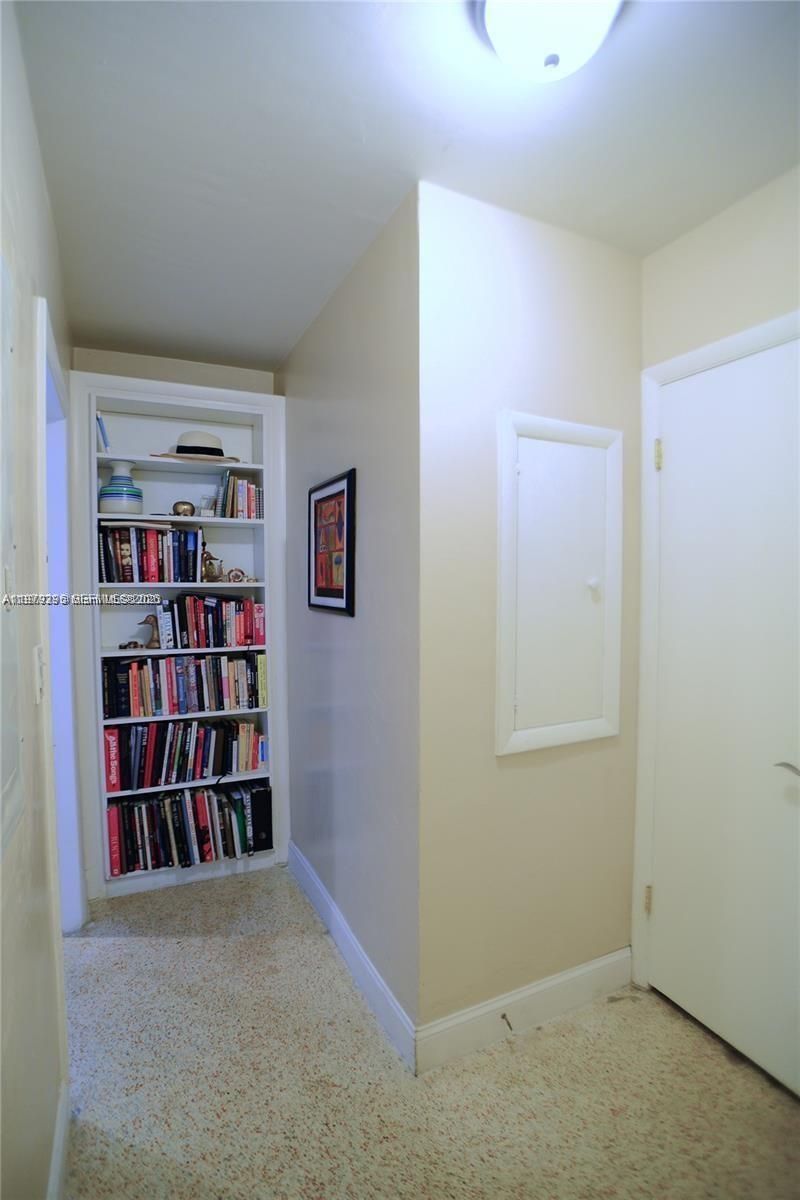 6969 SW 82nd Ct, Unit main, Miami, FL 33143 Photo