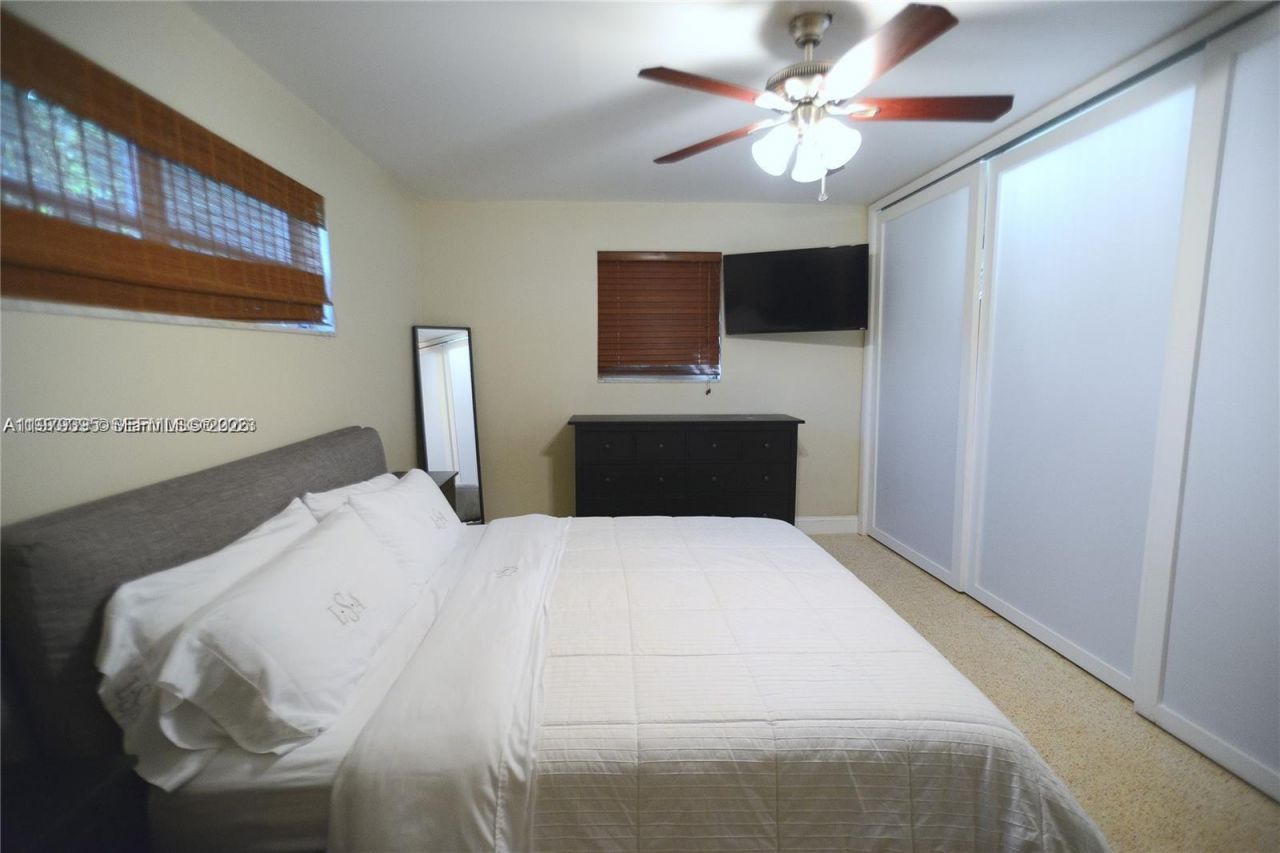 6969 SW 82nd Ct, Unit main, Miami, FL 33143 Photo