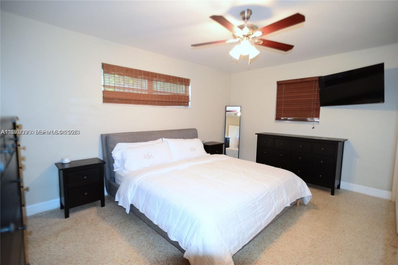 6969 SW 82nd Ct, Unit main, Miami, FL 33143 Photo