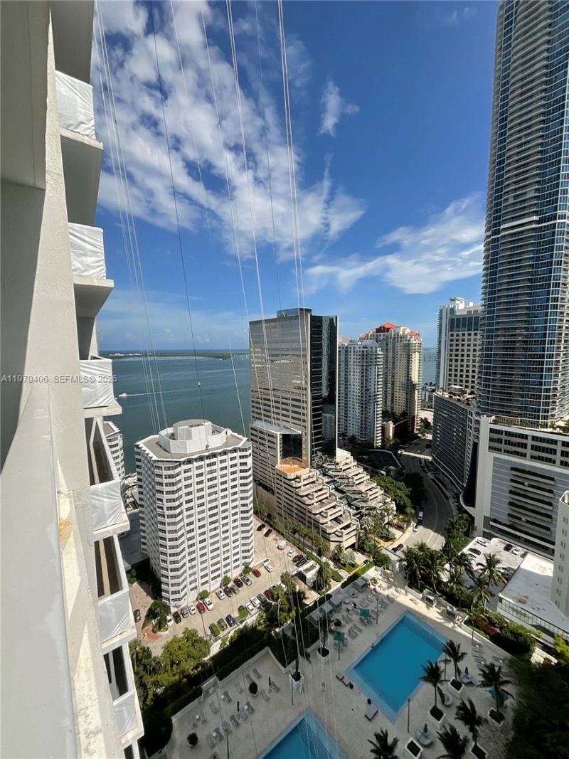 950 Brickell Bay Dr, Unit 3103, Miami, FL 33131 Photo
