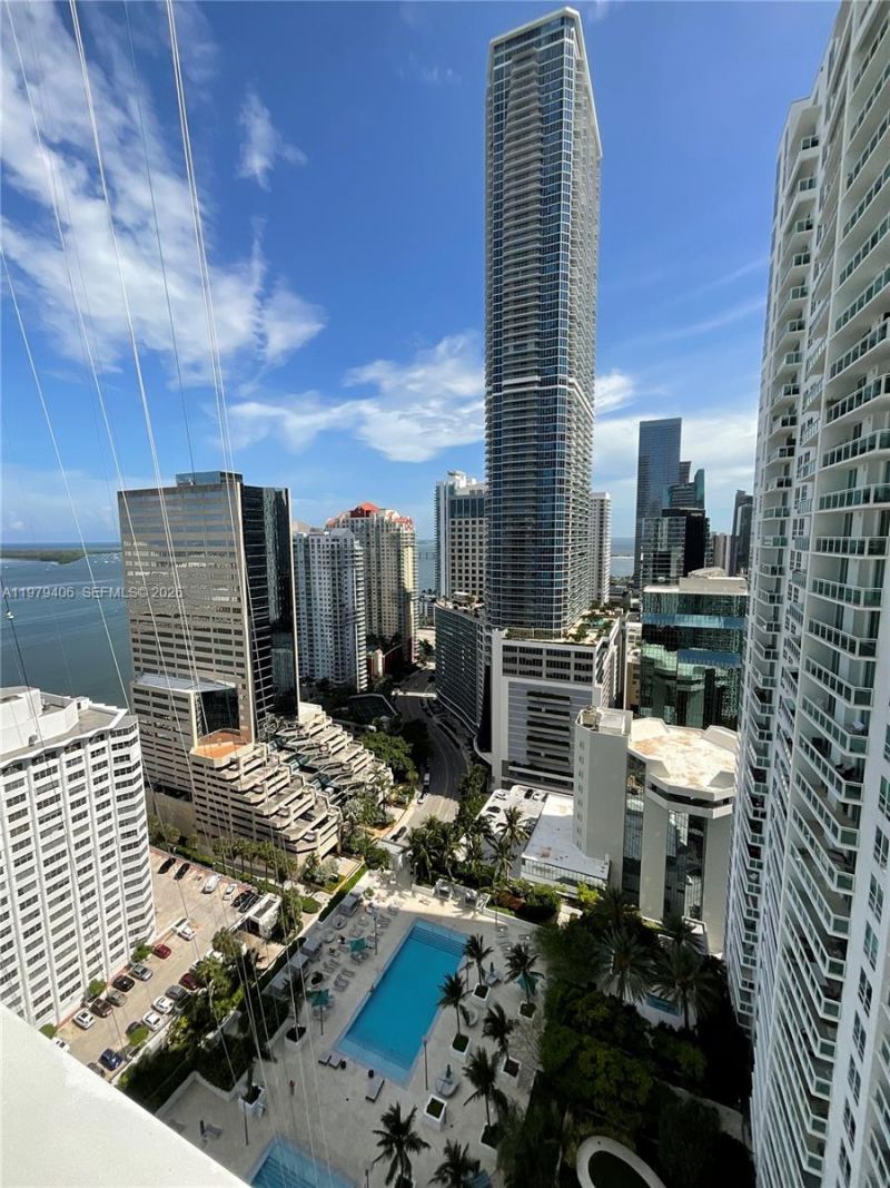 950 Brickell Bay Dr, Unit 3103, Miami, FL 33131 Photo