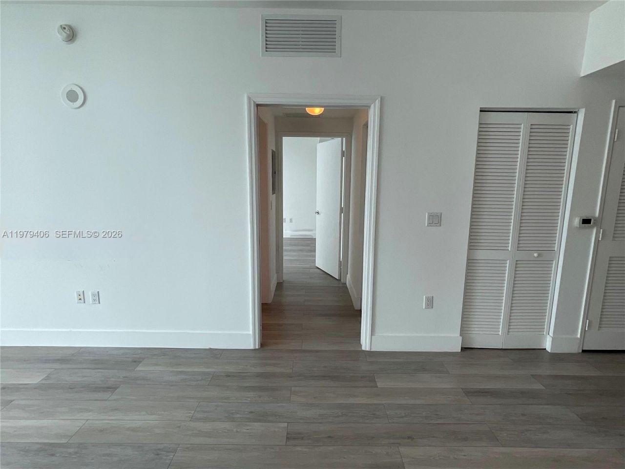 950 Brickell Bay Dr, Unit 3103, Miami, FL 33131 Photo