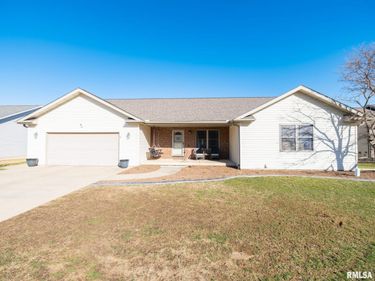 1816 Whitetail Lane, Pekin, IL 61554