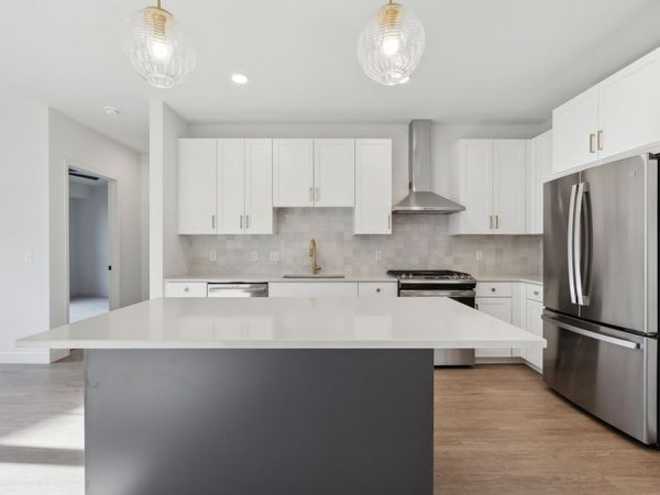 4917 Eden Avenue , Unit 602, Edina, MN 55424