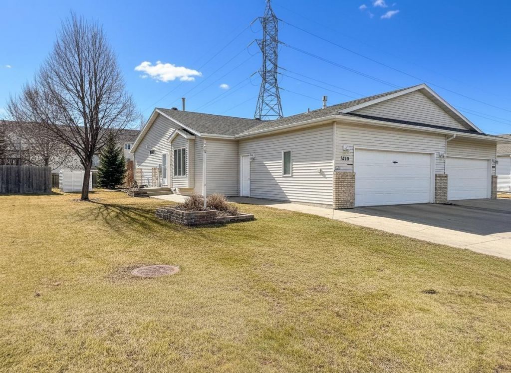 1610 Suntree Drive  primary photo