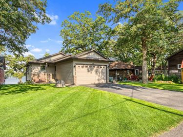 6824 107th Avenue, Clear Lake, MN 55319