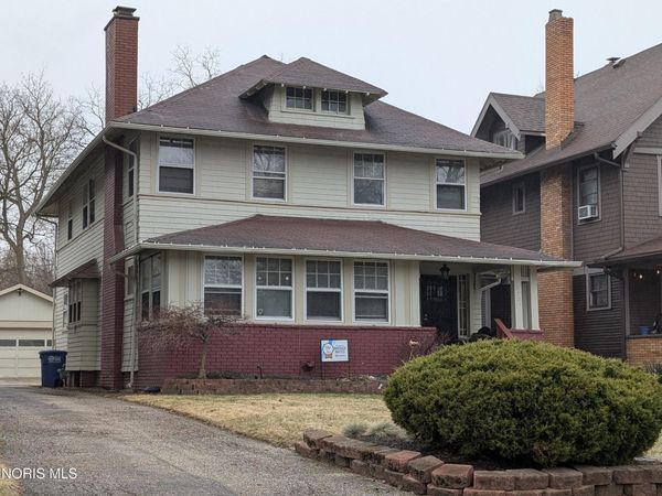 2721 Parkwood Avenue , Toledo, OH 43610