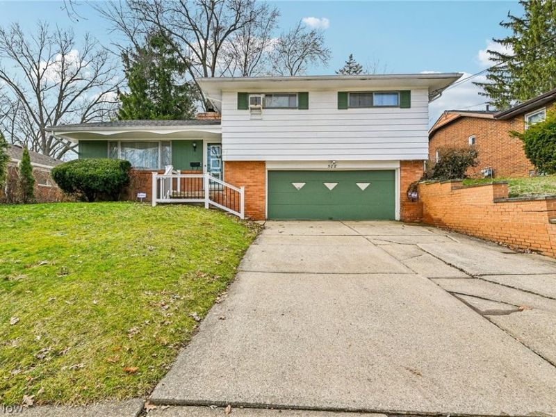 508 Clearbrook Drive , Akron, OH 44313 Photo 1