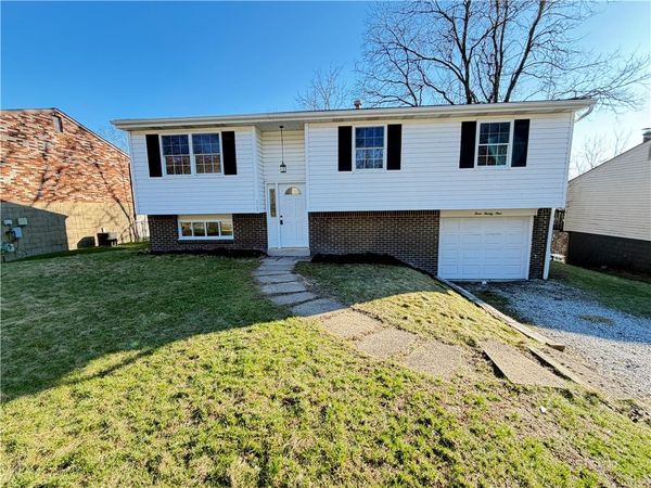 329 Golden Gate Dr., Penn Hills, PA 15147