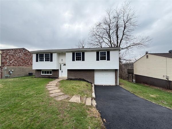 329 Golden Gate Dr., Penn Hills, PA 15147