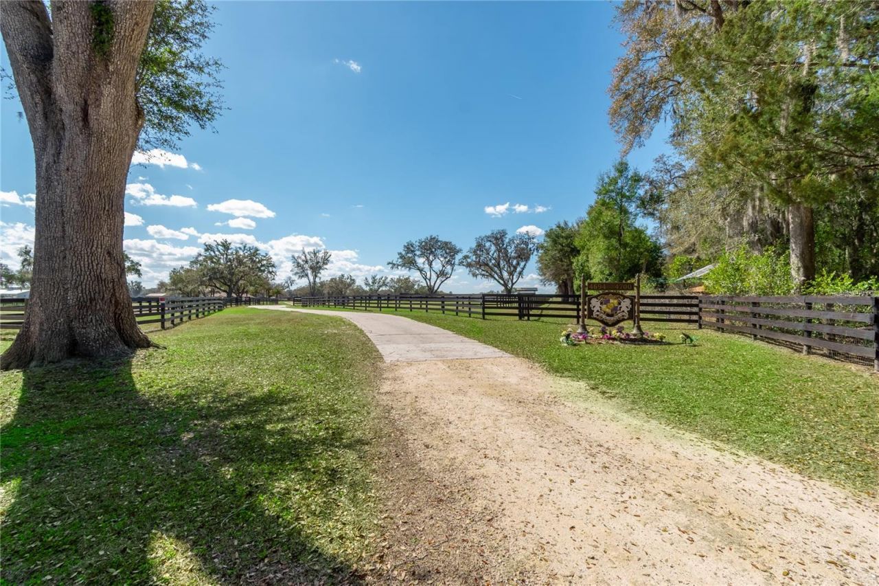 4700 NW 157th Court, Morriston, FL 32668 Photo