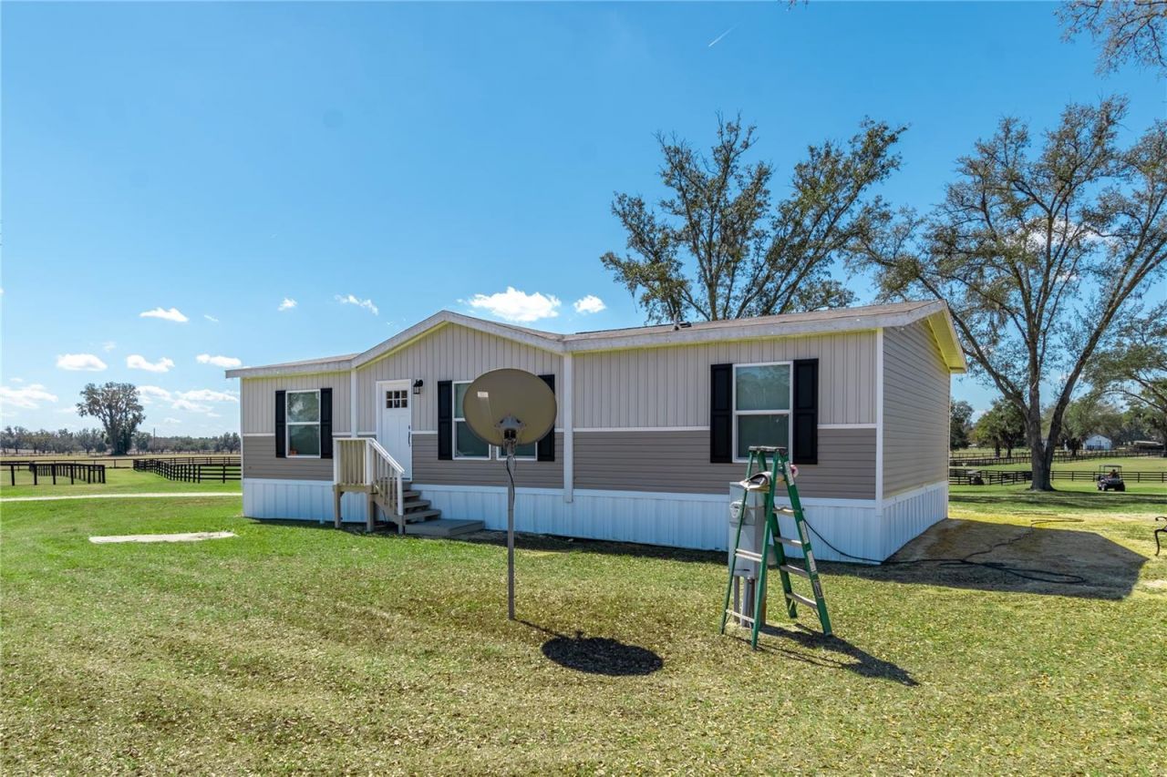 4700 NW 157th Court, Morriston, FL 32668 Photo