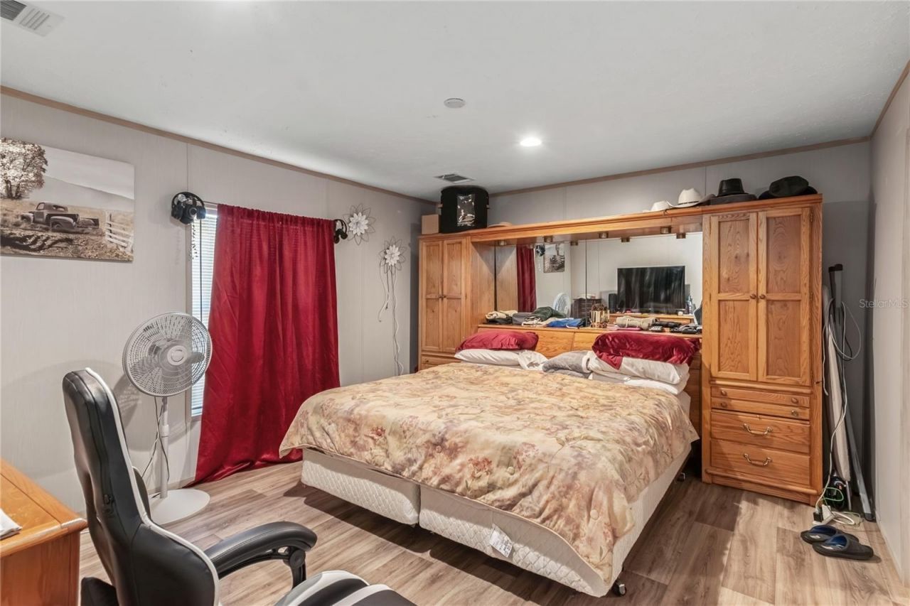 4700 NW 157th Court, Morriston, FL 32668 Photo