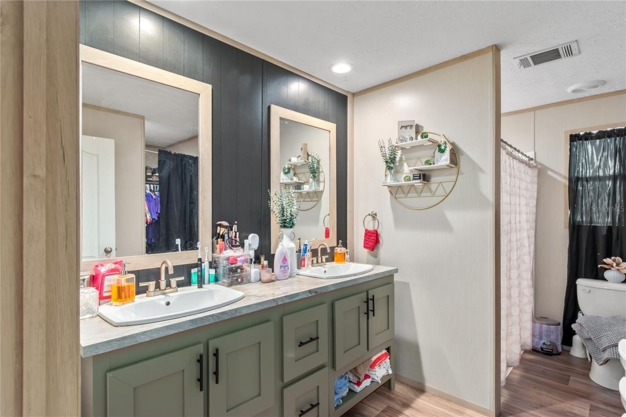 4700 NW 157th Court, Morriston, FL 32668 Photo