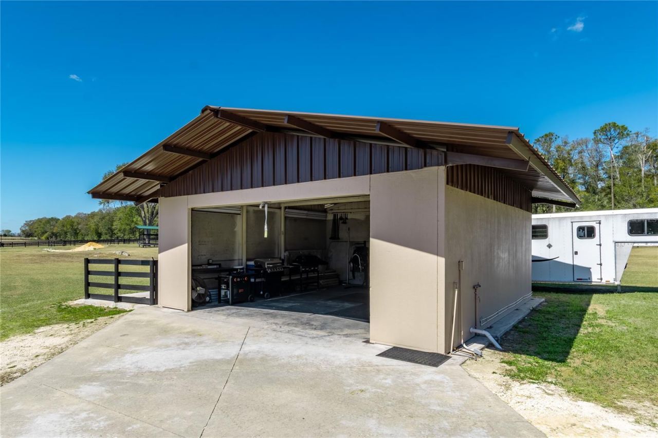 4700 NW 157th Court, Morriston, FL 32668 Photo