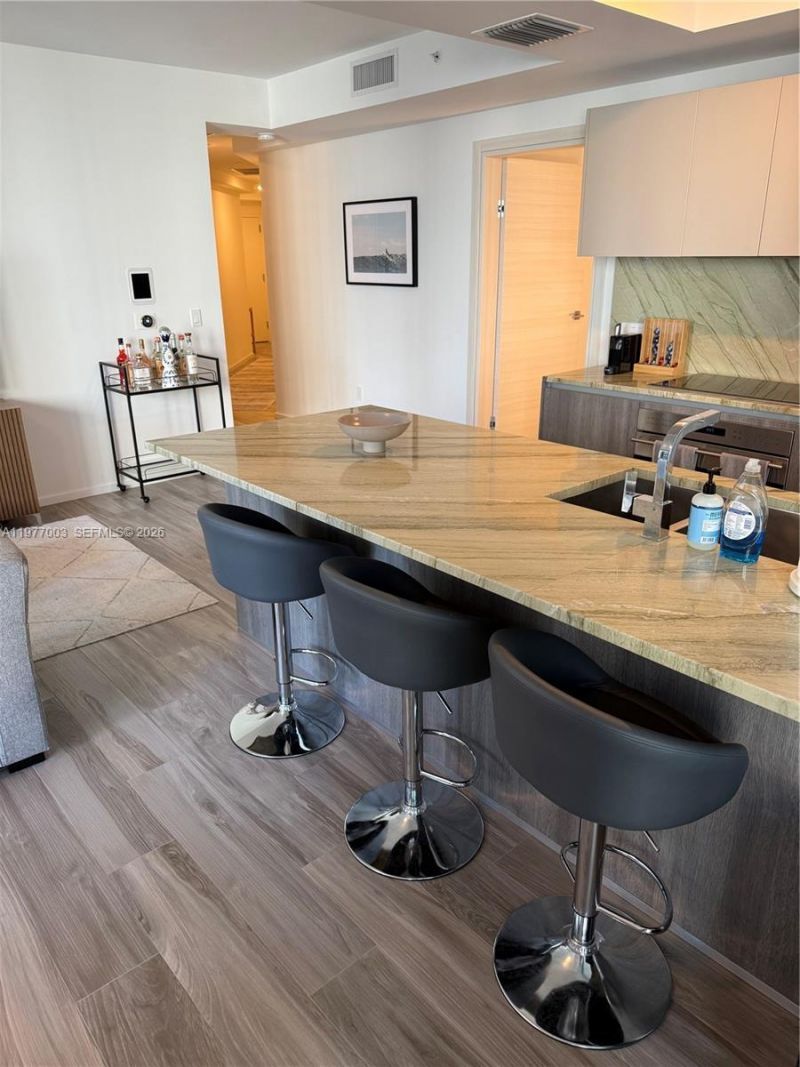 801 S Miami Ave , Unit 1705, Miami, FL 33131 Photo