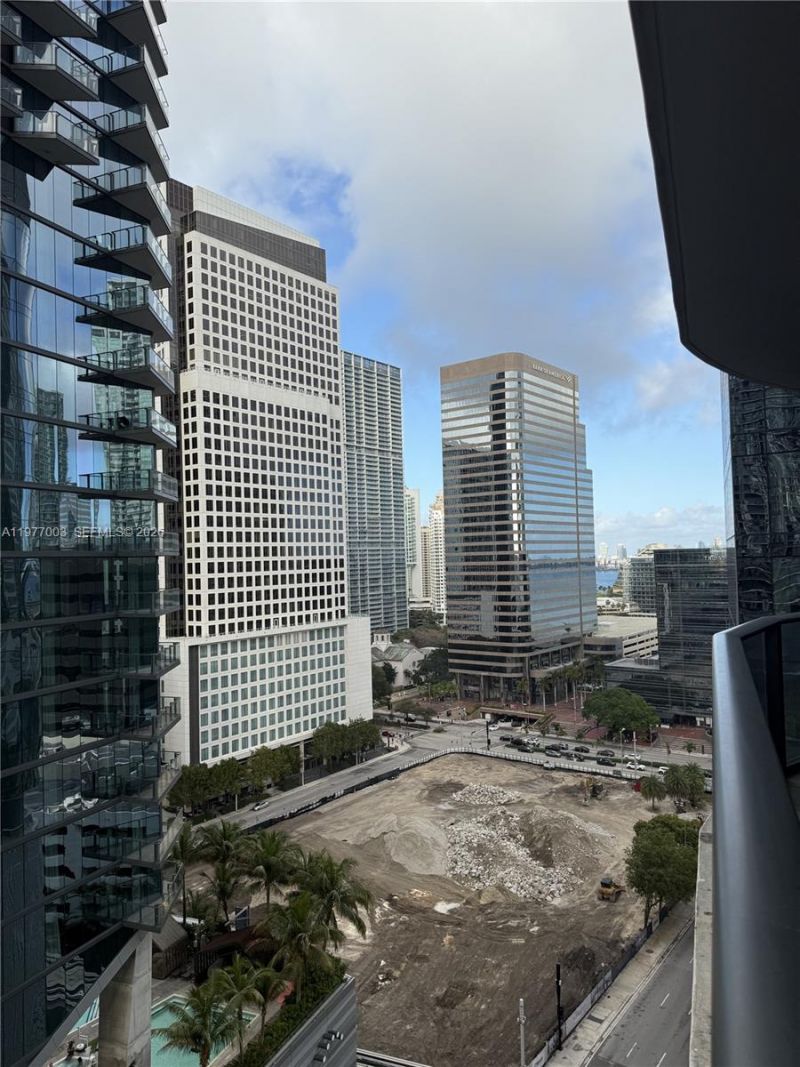 801 S Miami Ave , Unit 1705, Miami, FL 33131 Photo