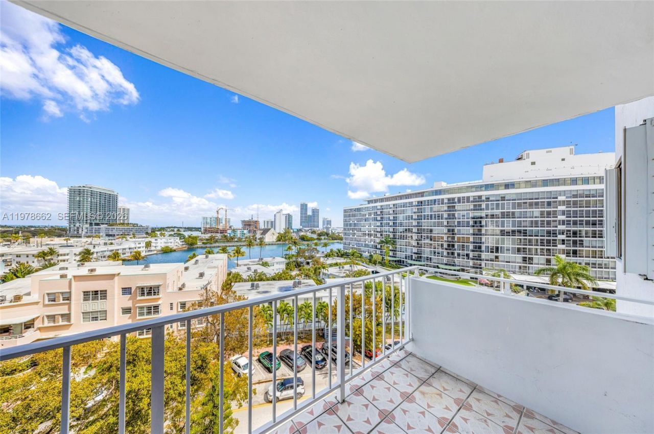 6900 Bay Dr , Unit 7E, Miami Beach, FL 33141 Photo