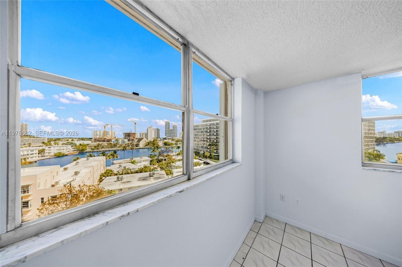 6900 Bay Dr , Unit 7E, Miami Beach, FL 33141 Photo