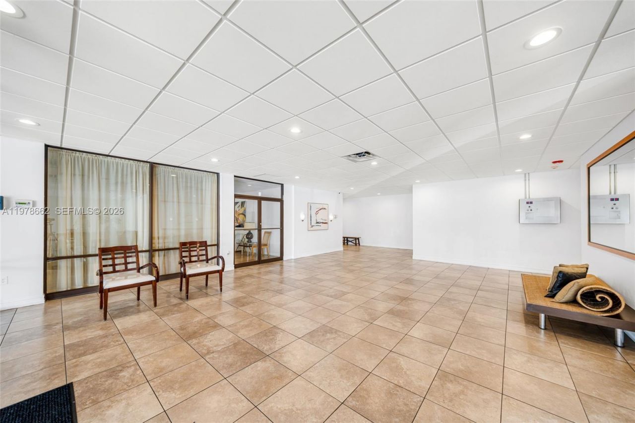 6900 Bay Dr , Unit 7E, Miami Beach, FL 33141 Photo