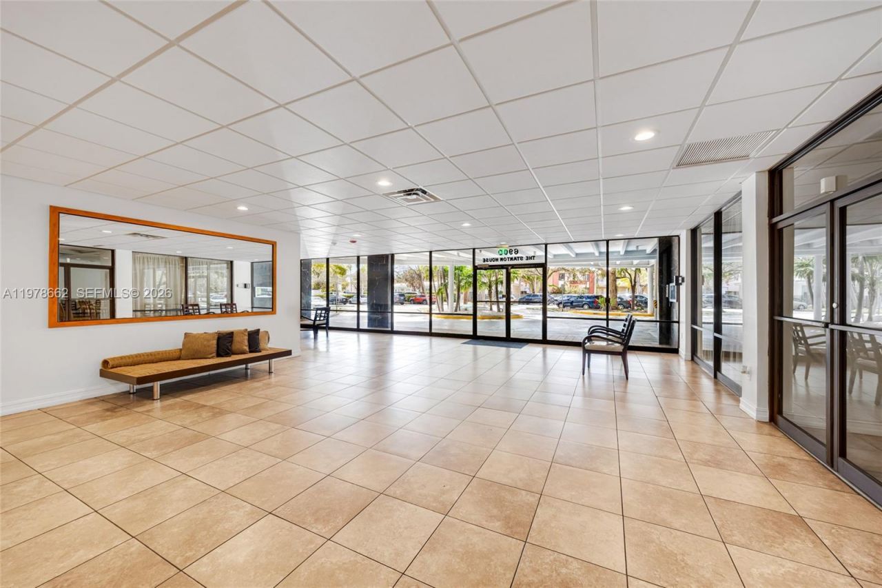 6900 Bay Dr , Unit 7E, Miami Beach, FL 33141 Photo