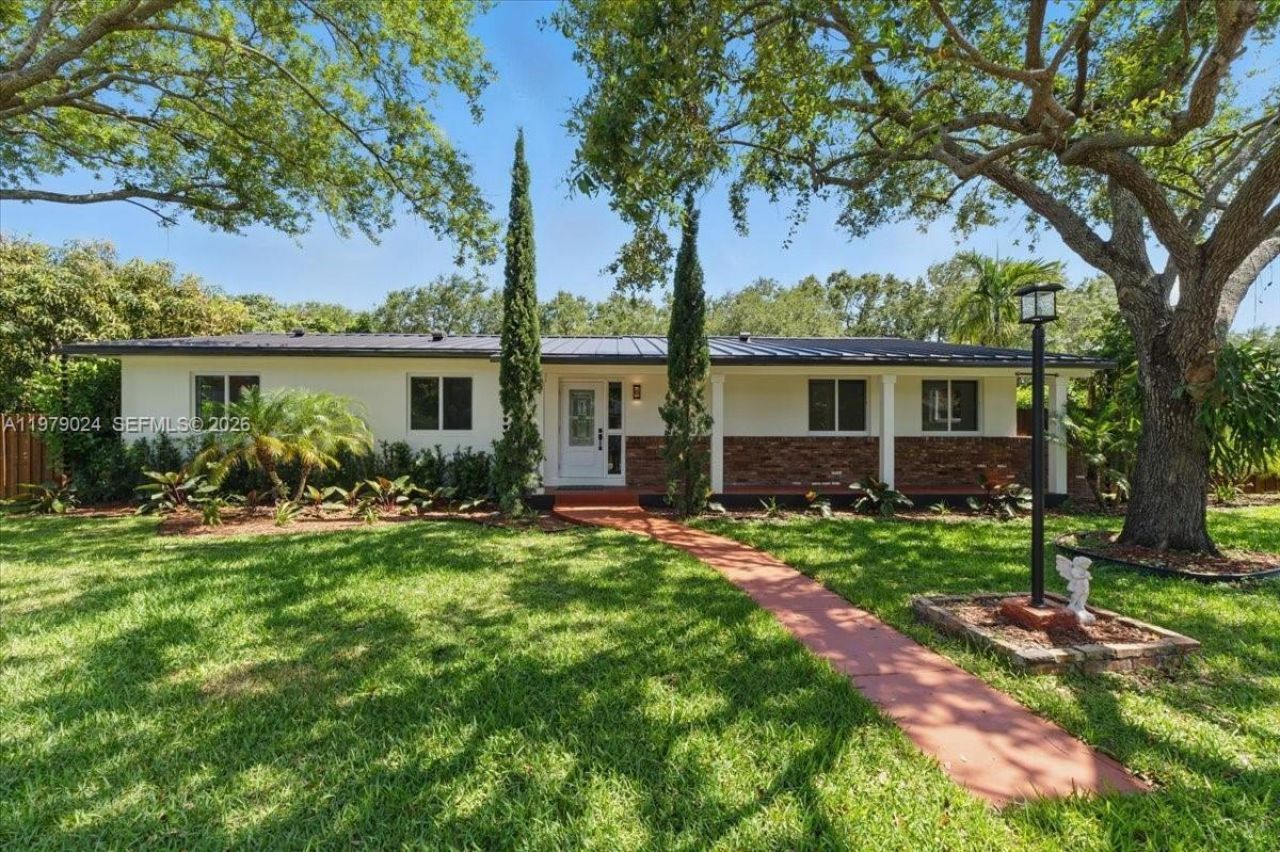 7860 SW 158th Ter, Palmetto Bay, FL 33157 Photo