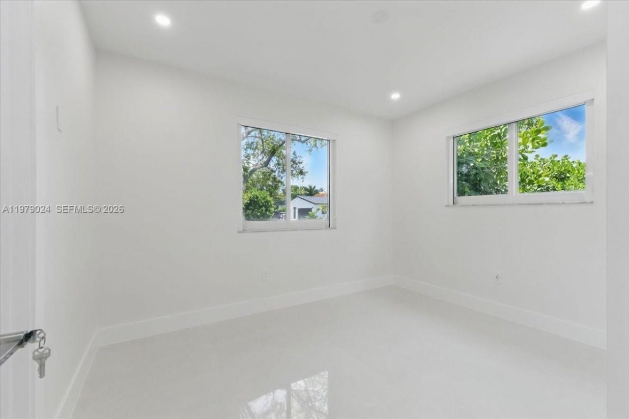 7860 SW 158th Ter, Palmetto Bay, FL 33157 Photo