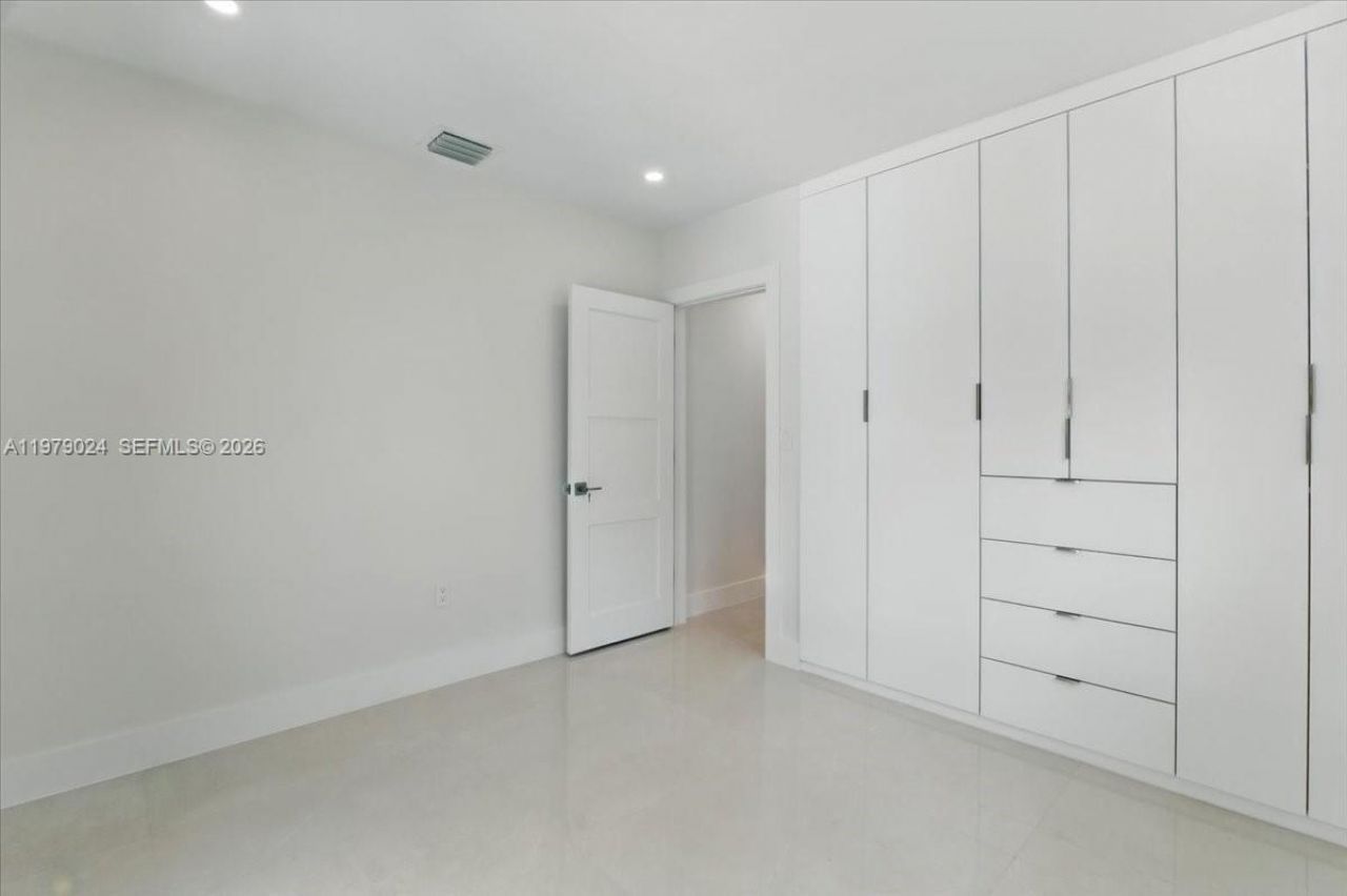 7860 SW 158th Ter, Palmetto Bay, FL 33157 Photo