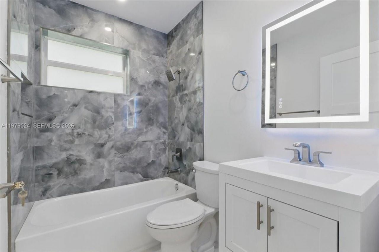 7860 SW 158th Ter, Palmetto Bay, FL 33157 Photo