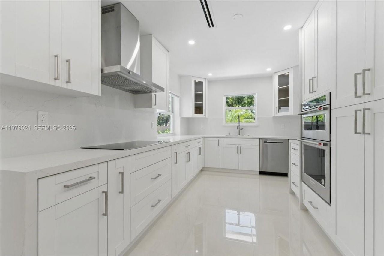7860 SW 158th Ter, Palmetto Bay, FL 33157 Photo