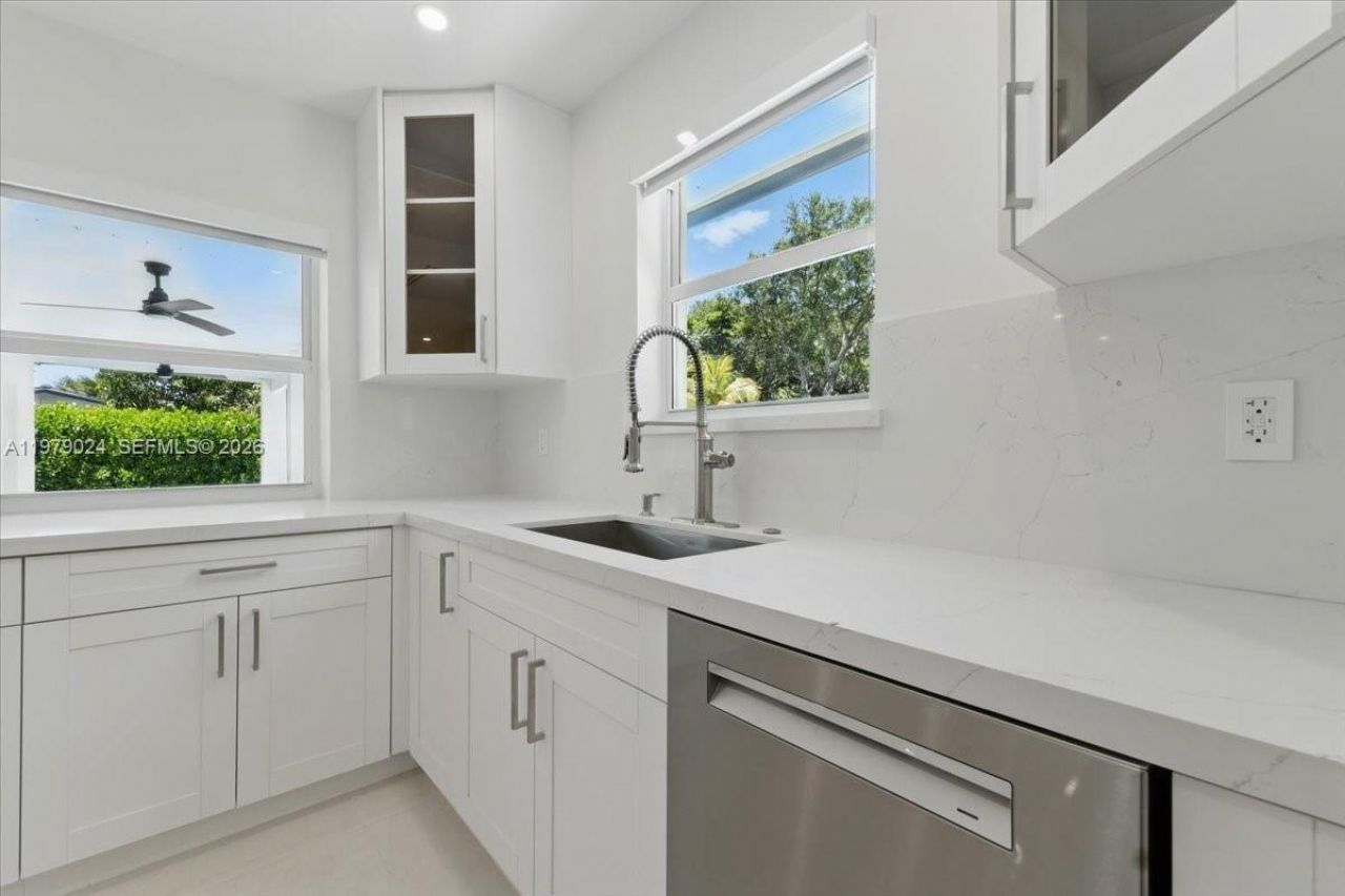 7860 SW 158th Ter, Palmetto Bay, FL 33157 Photo