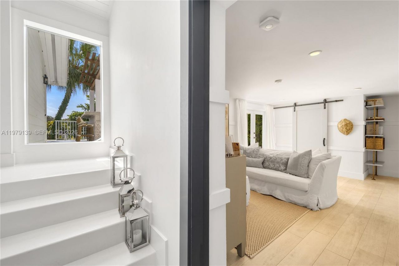 536 Jeronimo Dr , Coral Gables, FL 33146 Photo