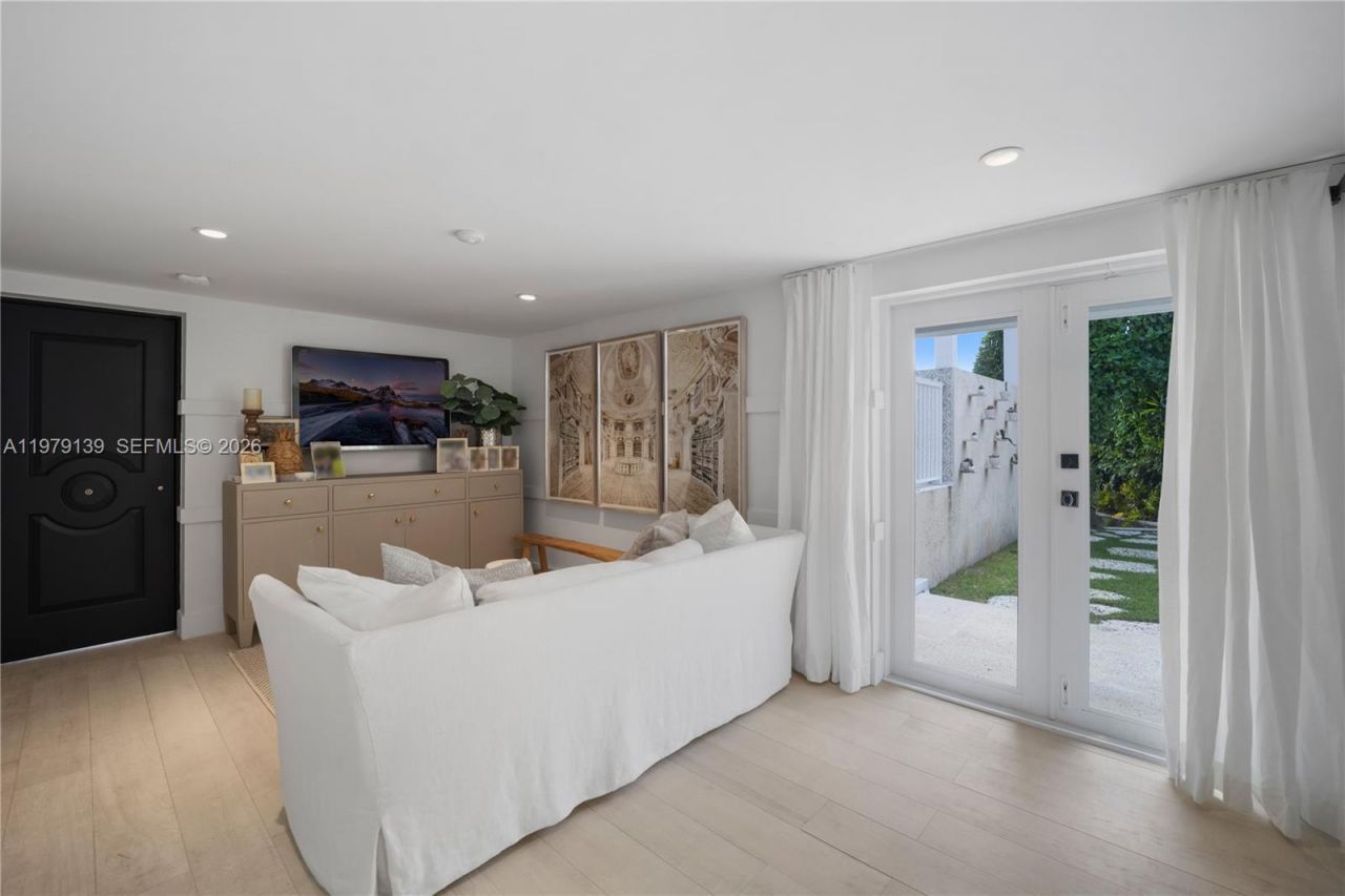 536 Jeronimo Dr , Coral Gables, FL 33146 Photo