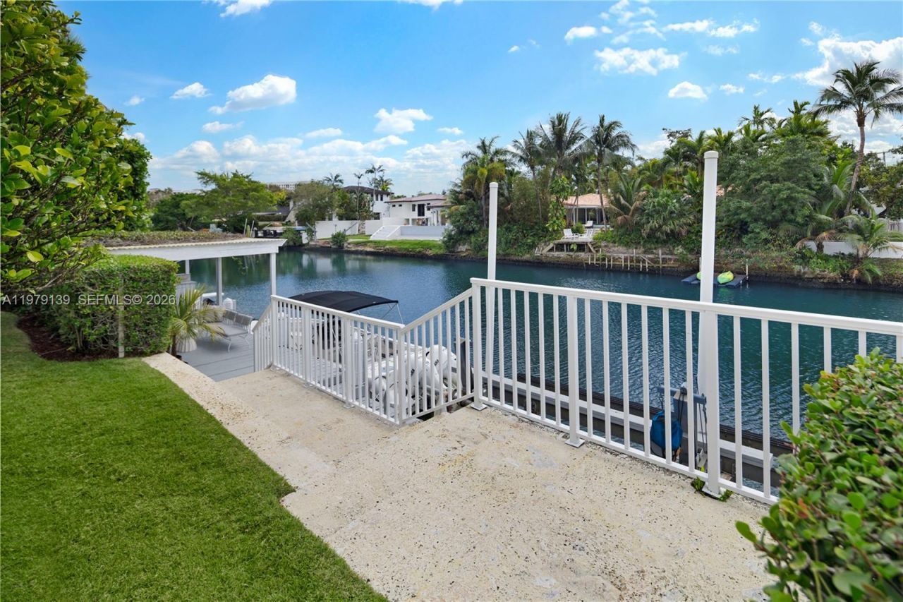 536 Jeronimo Dr , Coral Gables, FL 33146 Photo