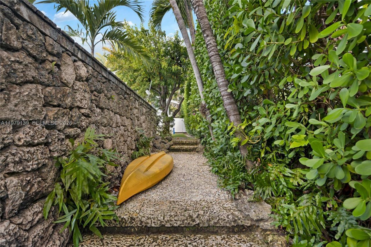 536 Jeronimo Dr , Coral Gables, FL 33146 Photo