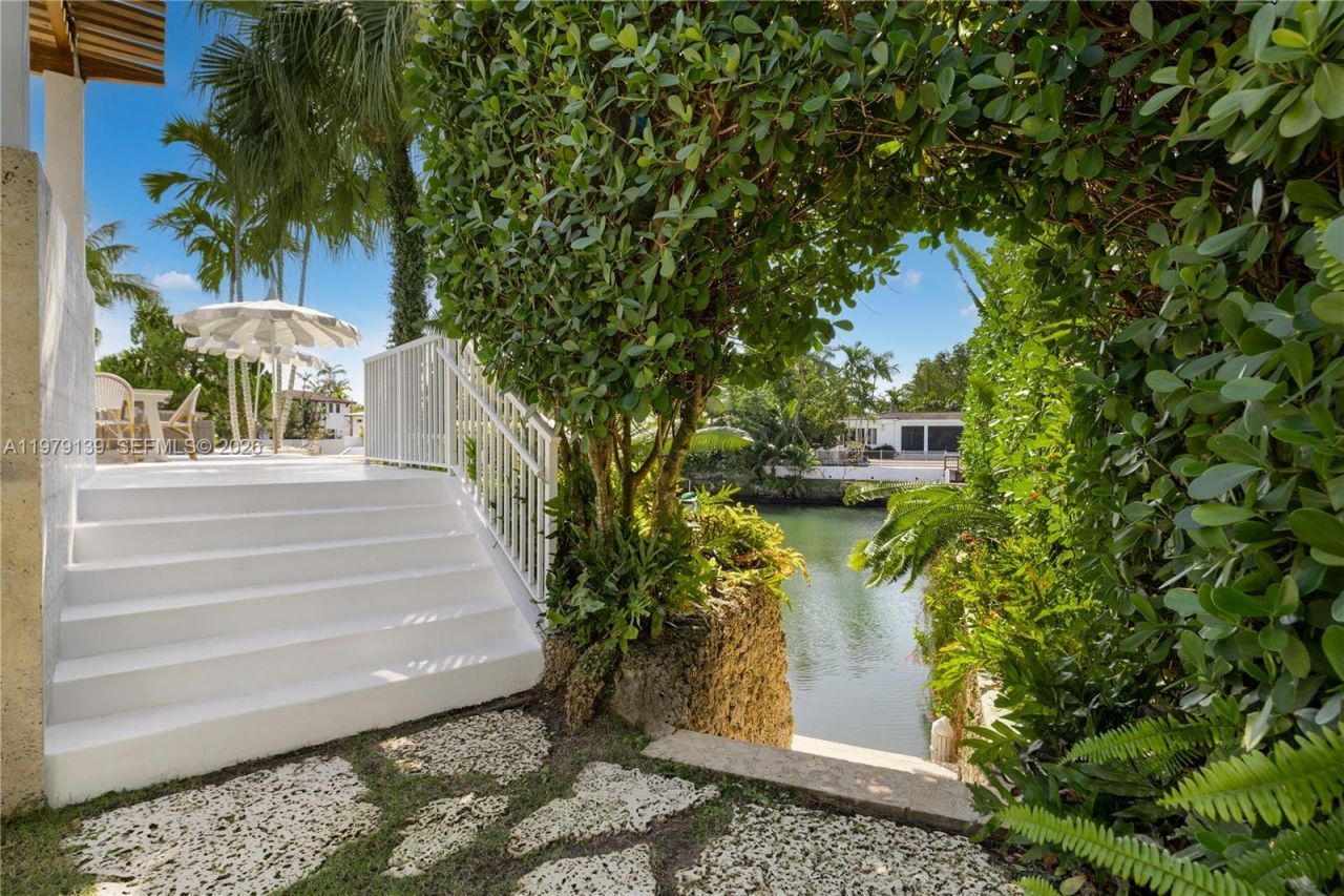 536 Jeronimo Dr , Coral Gables, FL 33146 Photo