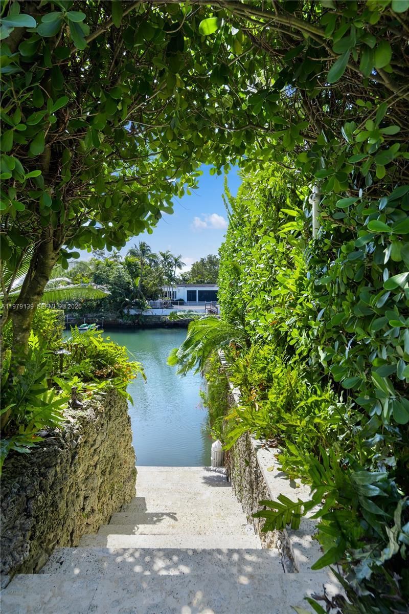 536 Jeronimo Dr , Coral Gables, FL 33146 Photo