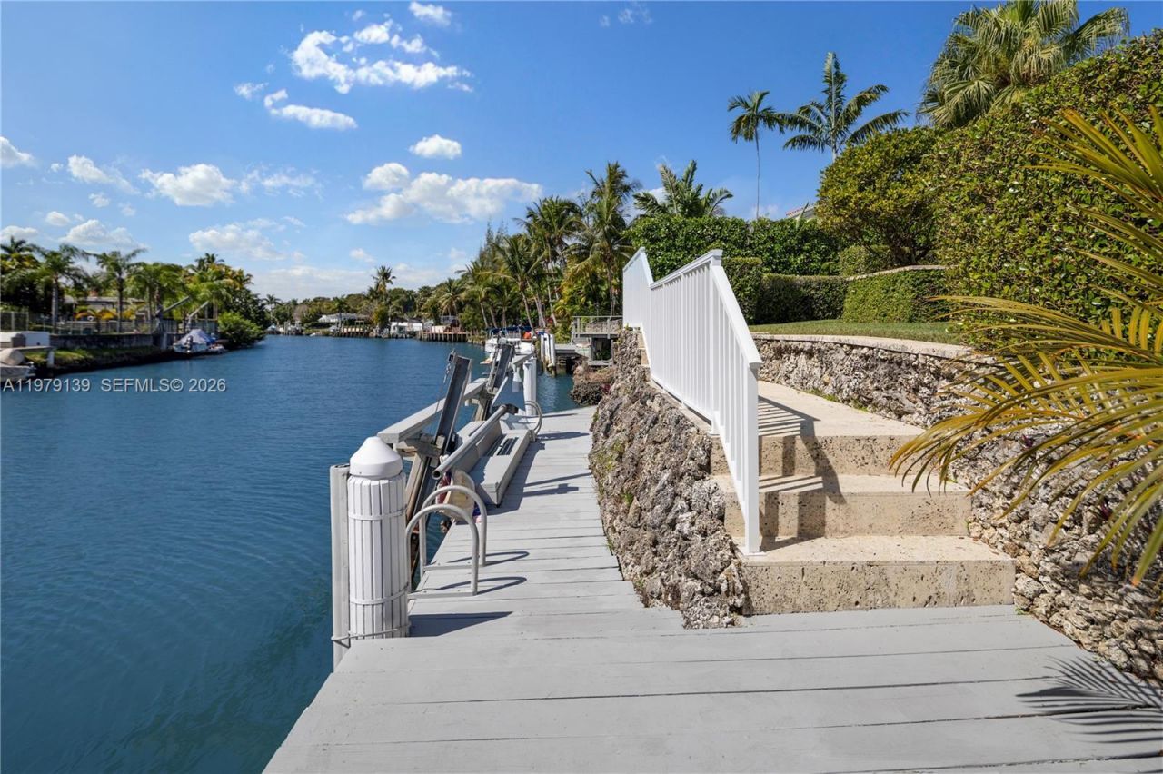 536 Jeronimo Dr , Coral Gables, FL 33146 Photo