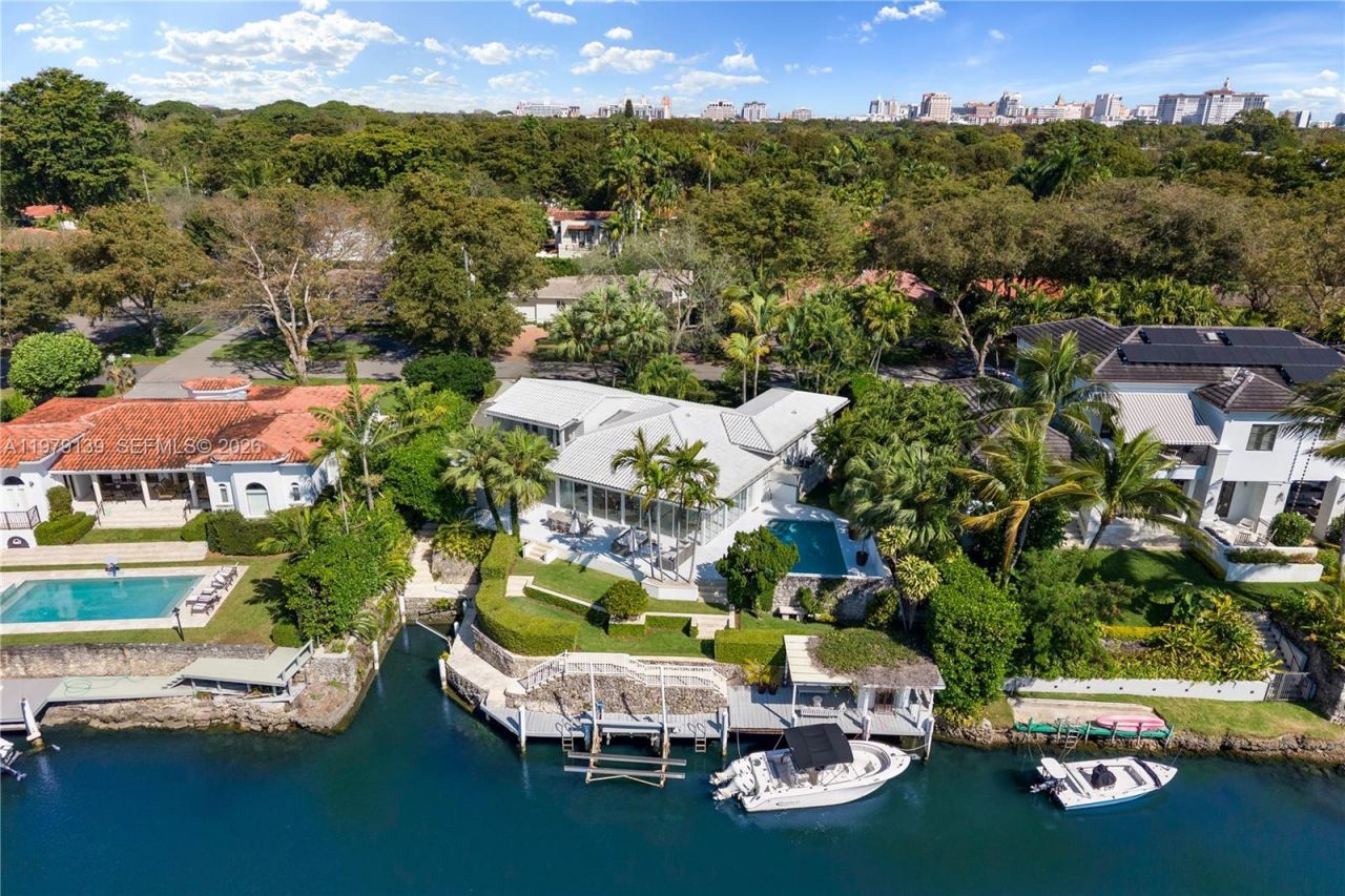 536 Jeronimo Dr , Coral Gables, FL 33146 Photo