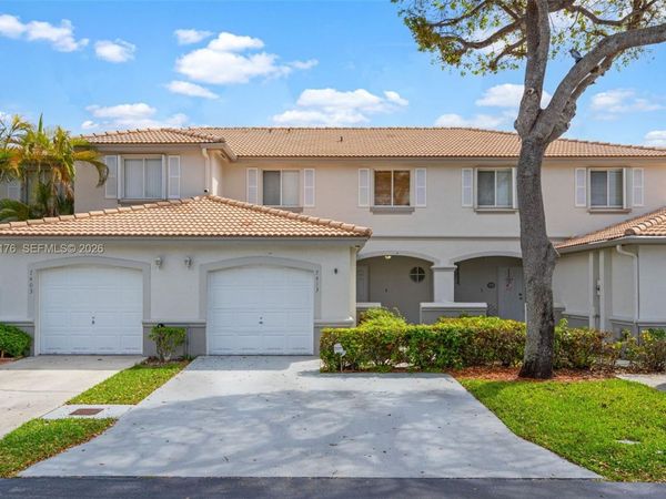 7413 SW 162nd Path , Miami, FL 33193