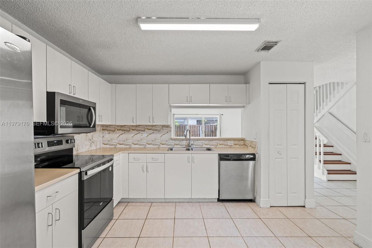 7413 SW 162nd Path , Miami, FL 33193 Photo