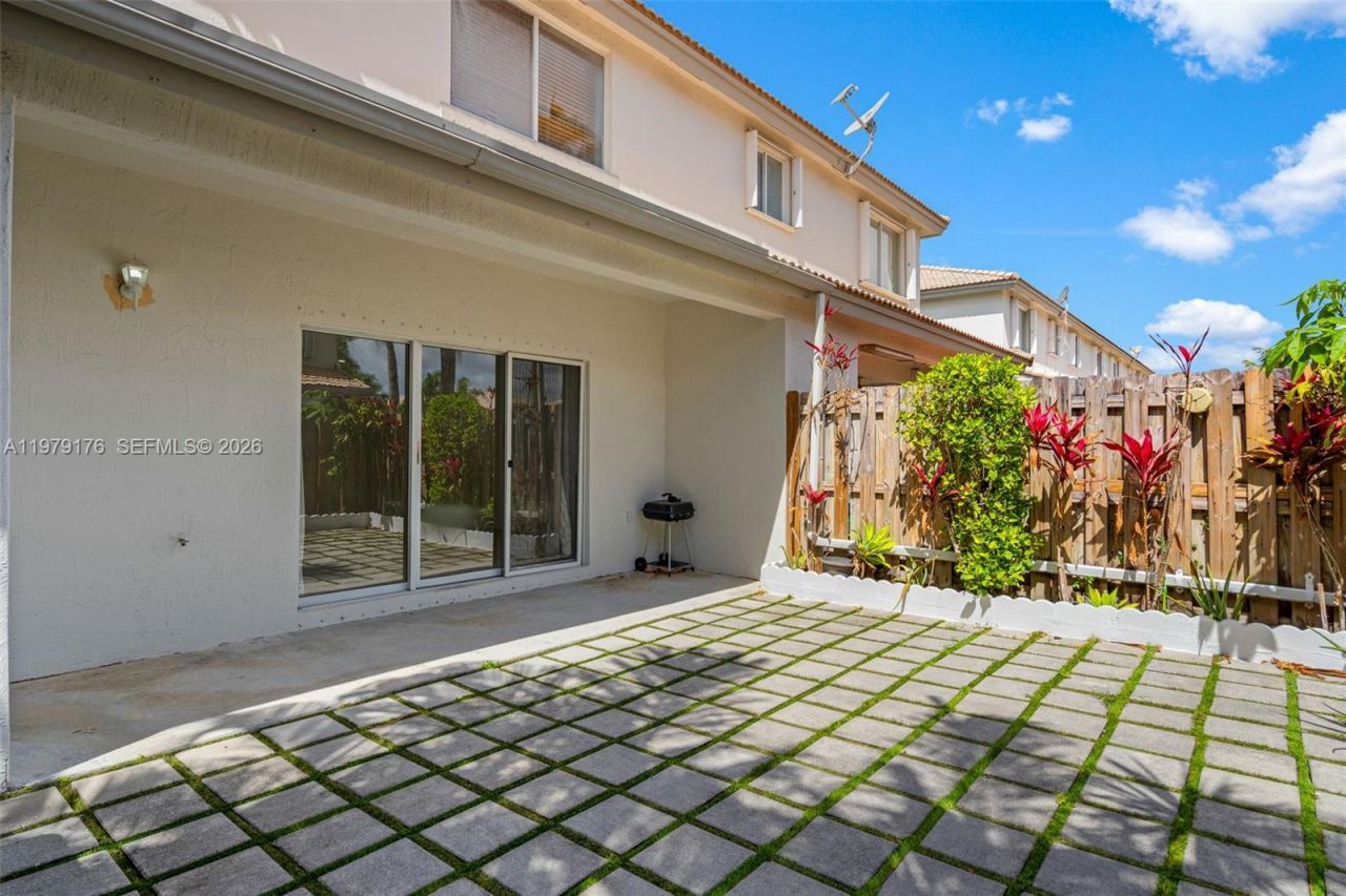 7413 SW 162nd Path , Miami, FL 33193 Photo