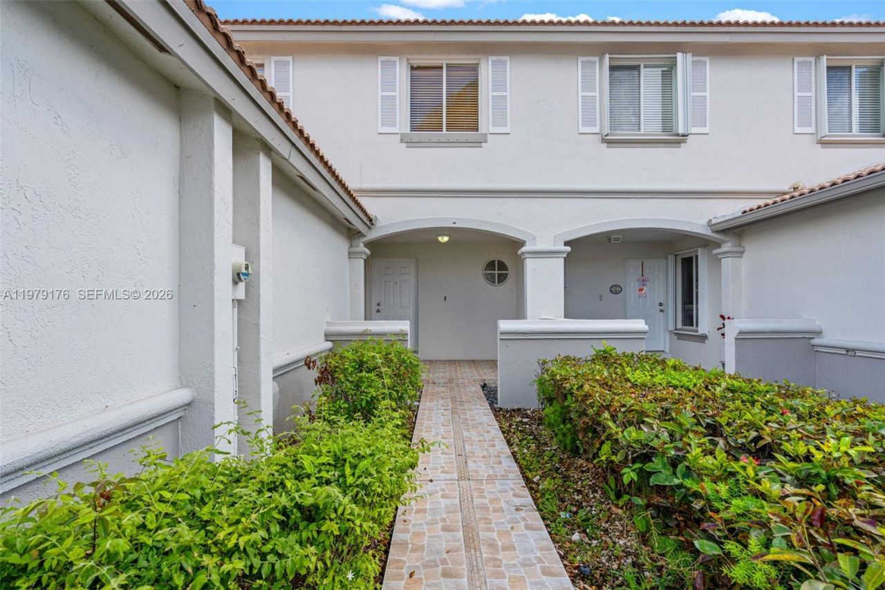 7413 SW 162nd Path , Miami, FL 33193 Photo