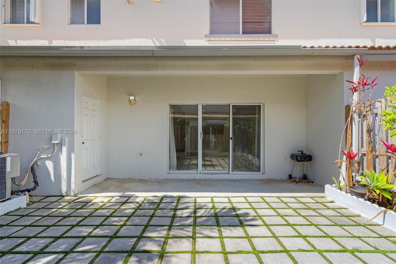 7413 SW 162nd Path , Miami, FL 33193 Photo