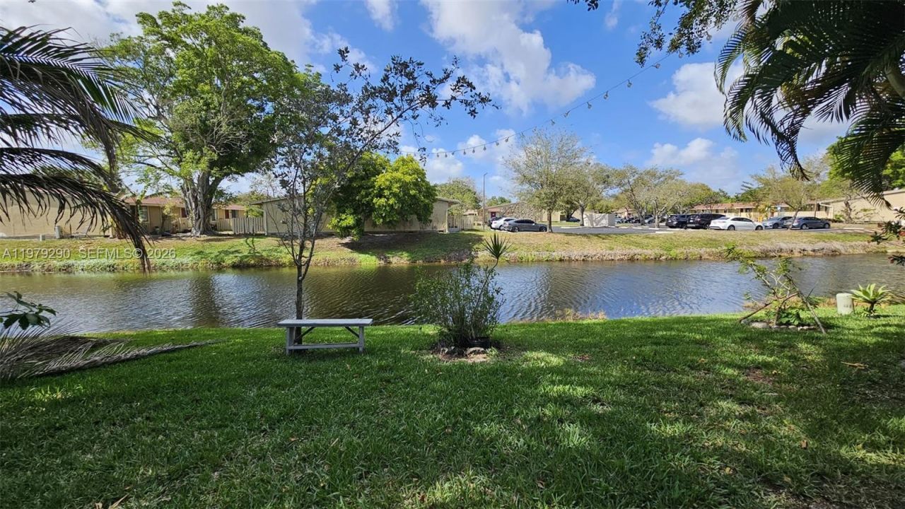 8019 NW 100th Dr, Tamarac, FL 33321 Photo