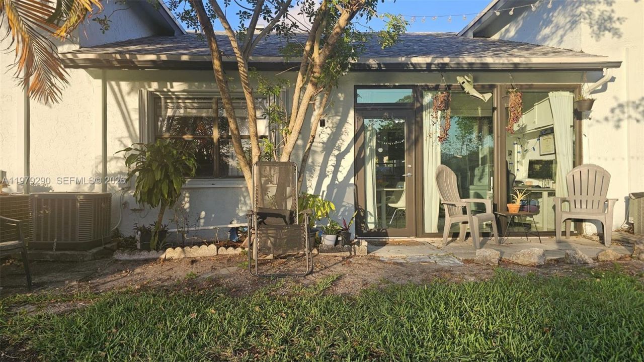 8019 NW 100th Dr, Tamarac, FL 33321 Photo