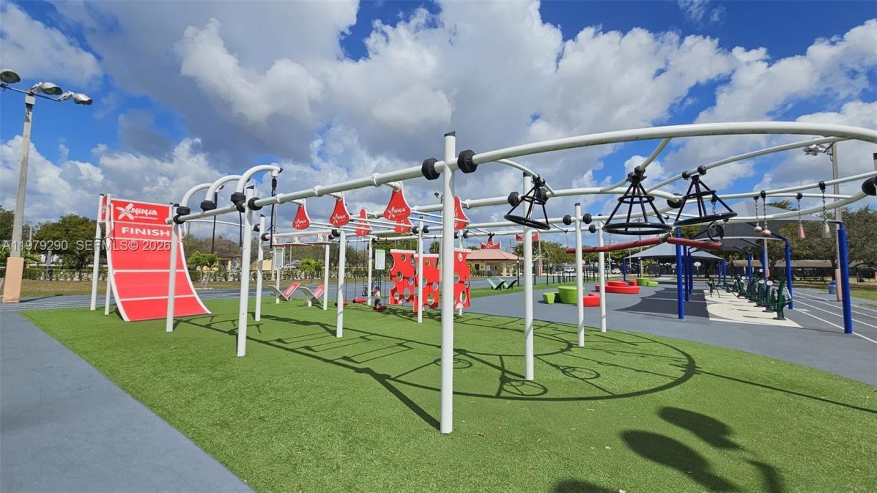 8019 NW 100th Dr, Tamarac, FL 33321 Photo