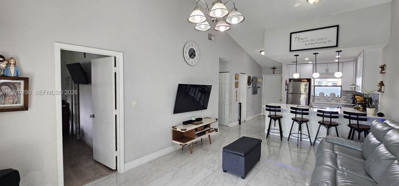 8019 NW 100th Dr, Tamarac, FL 33321 Photo