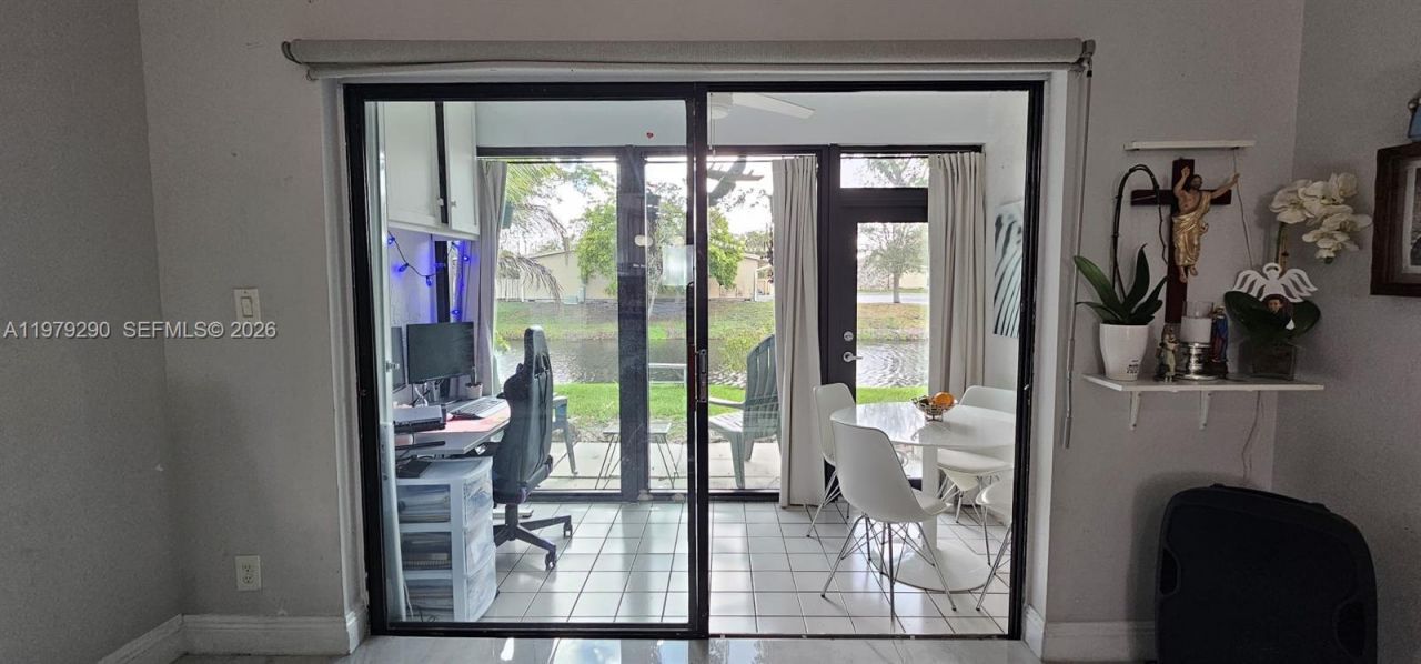 8019 NW 100th Dr, Tamarac, FL 33321 Photo